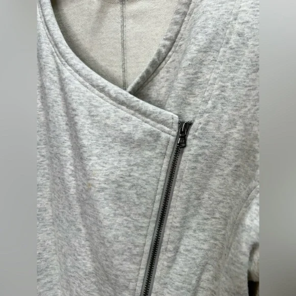 Under Armor Light Jacket - Picture 6 of 9